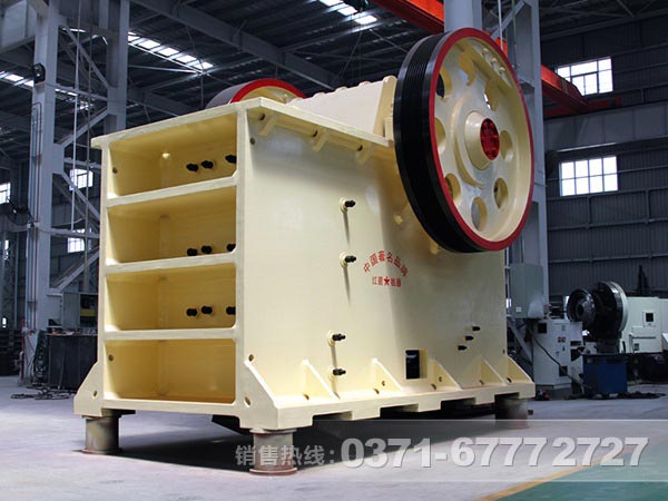 礫巖破碎、制砂全套加工設(shè)備都有什么？