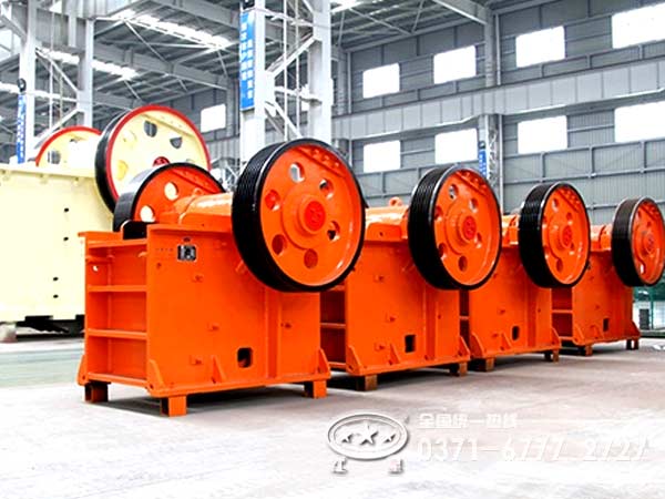 石灰石破碎機(jī)價(jià)格創(chuàng)臨界點(diǎn)，回饋顧客還是低價(jià)戰(zhàn)