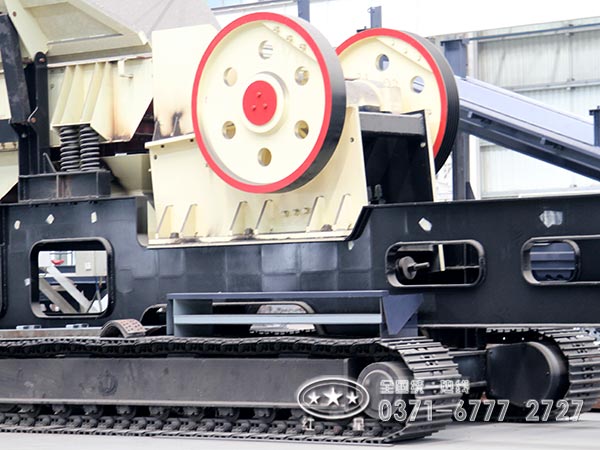 履帶式移動混凝土液壓破碎機 履帶式移動混凝土液壓破碎機