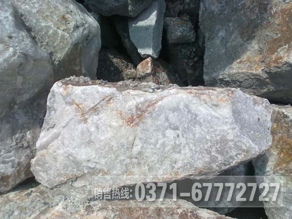 石英石制砂生產(chǎn)線組建方法、所需設(shè)備、工藝流程介紹