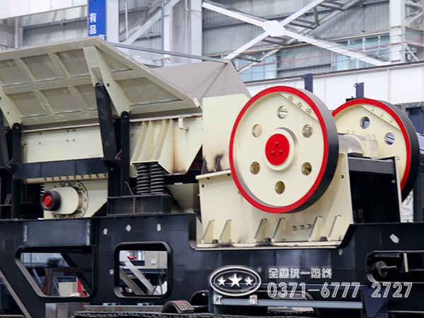 車載型流動鄂式破碎機(jī) 車載型流動鄂式破碎機(jī)