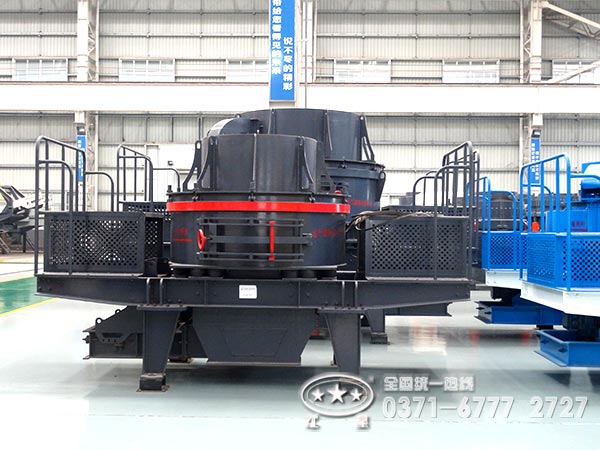 立式?jīng)_擊式破碎機(jī)工作原理及價格分析