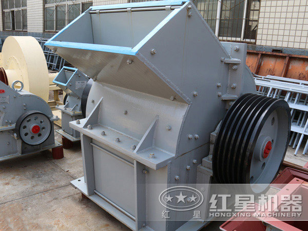 不同規(guī)格下的錘式反擊破碎機(jī)