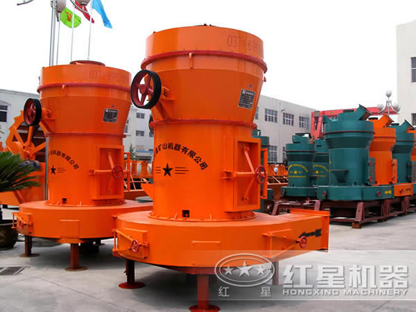 鋯英砂磨粉機廠區(qū)一角