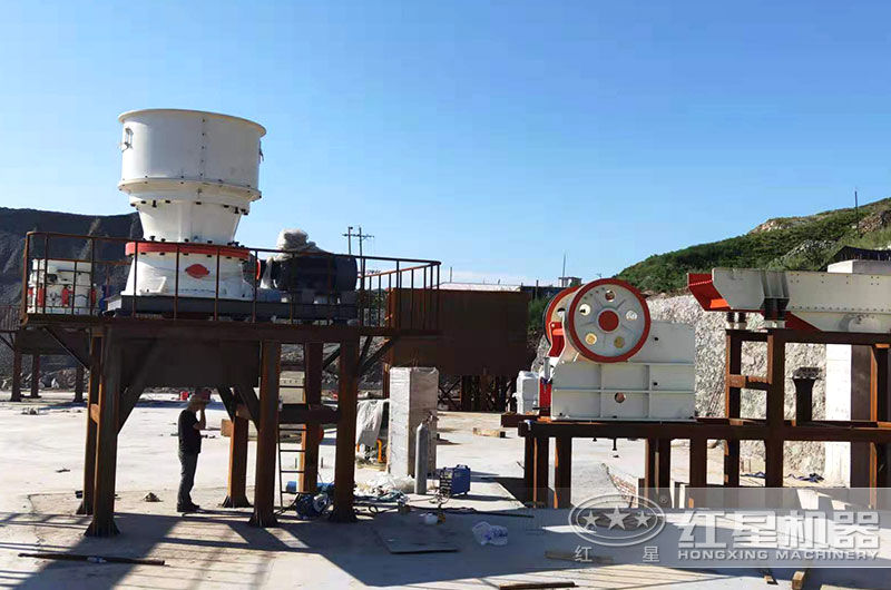 鐵礦石破碎機(jī)成套設(shè)備價格多少？附生產(chǎn)線工藝流程圖