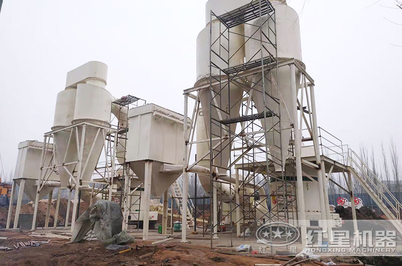 山東客戶石英砂磨粉現(xiàn)場圖片 山東客戶石英砂磨粉現(xiàn)場圖片