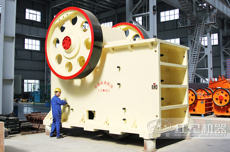 大型破碎石子機圖片 大型破碎石子機圖片