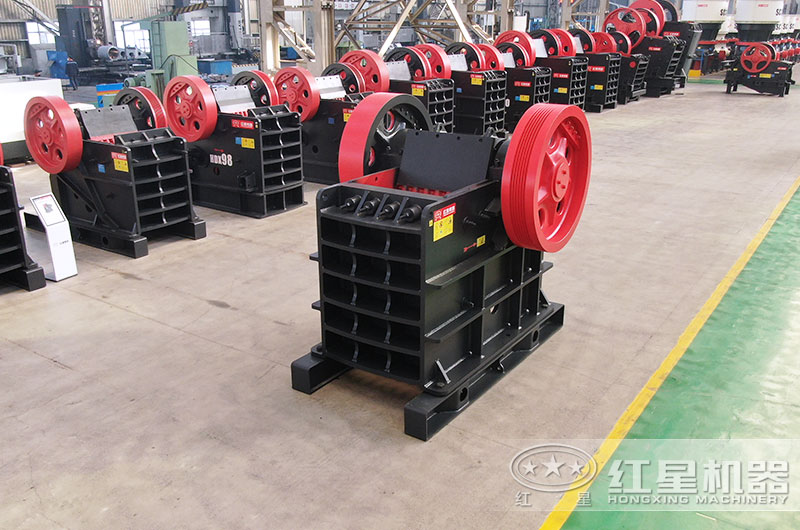 鄂式混凝土粉碎機(jī)圖片 鄂式混凝土粉碎機(jī)圖片