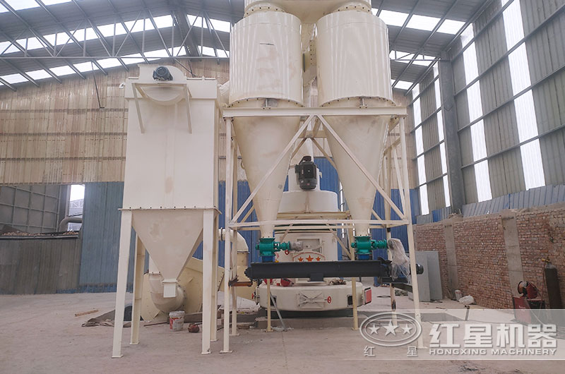 廣西客戶高壓磨粉機工作現(xiàn)場圖片