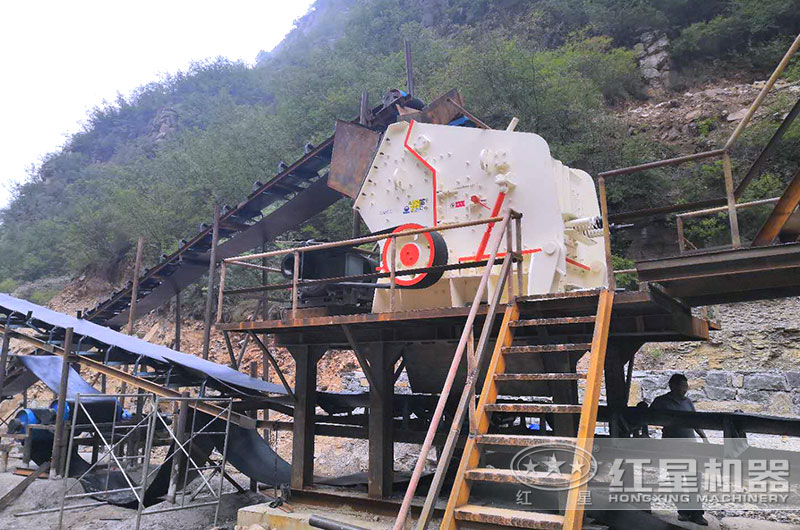 反擊式打砂機(jī)工作現(xiàn)場圖片 反擊式打砂機(jī)工作現(xiàn)場圖片