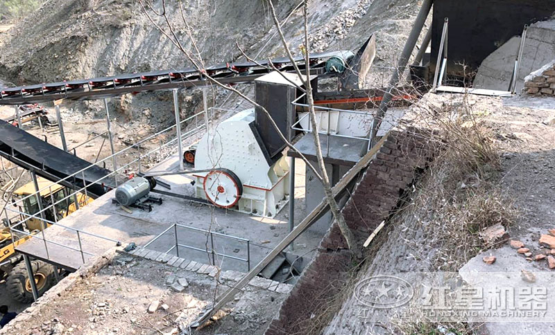 錘破單機(jī)作業(yè)現(xiàn)場 錘破單機(jī)作業(yè)現(xiàn)場
