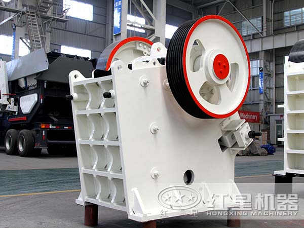 46鄂式碎石機(jī)一臺(tái)多少錢(qián)？預(yù)期產(chǎn)值可達(dá)多少噸？