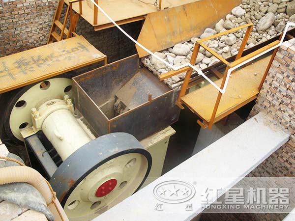 打石機(jī)設(shè)備有幾種，產(chǎn)能分別多少