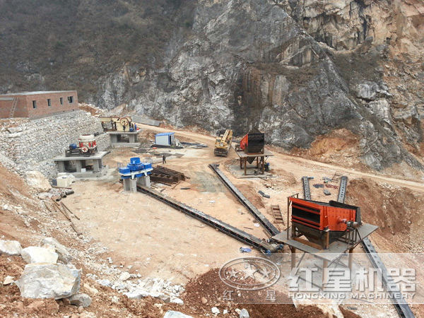 山東泰山一客戶制砂現(xiàn)場(chǎng)