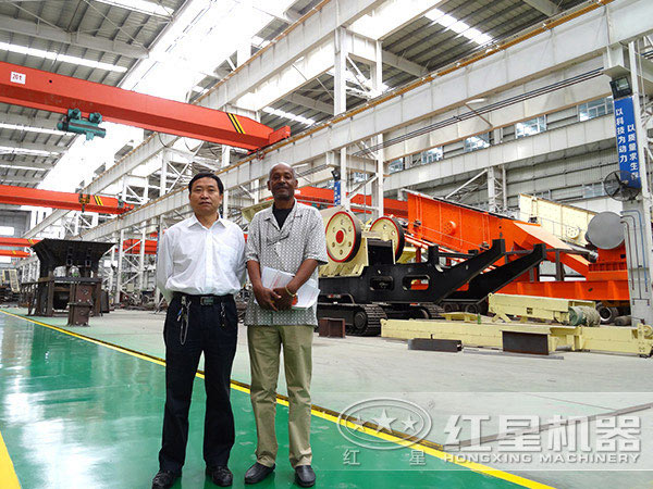 外國(guó)友人來廠參觀考察