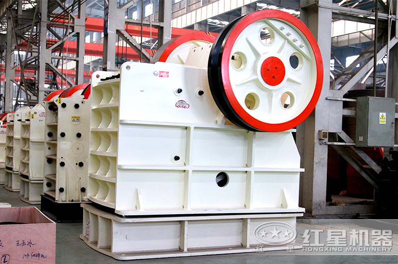 磕石子用哪些設(shè)備？磕石子機(jī)多少錢