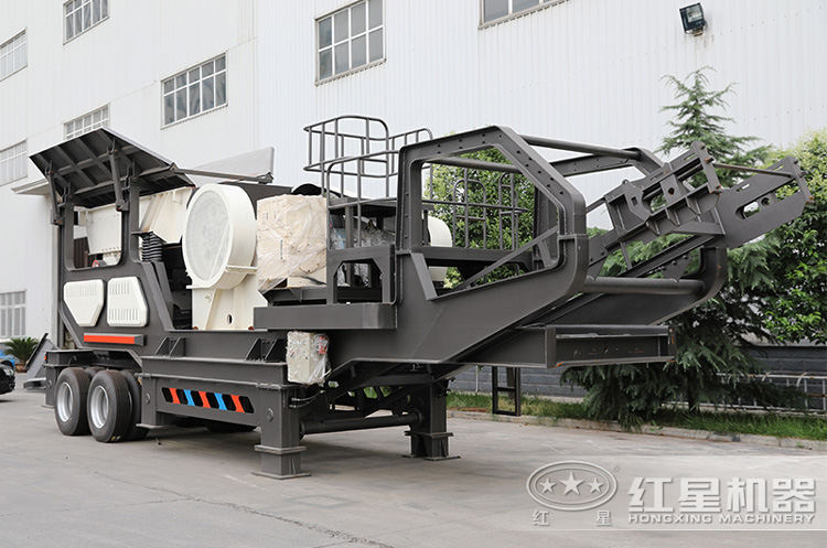 小型移動磕石機(jī)多少錢？日產(chǎn)能達(dá)到百噸以上嗎