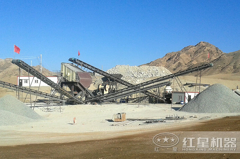 57破碎機作業(yè)現場