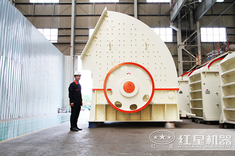 用重錘破碎機(jī)破碎水泥塊合適嗎？報(bào)價(jià)多少