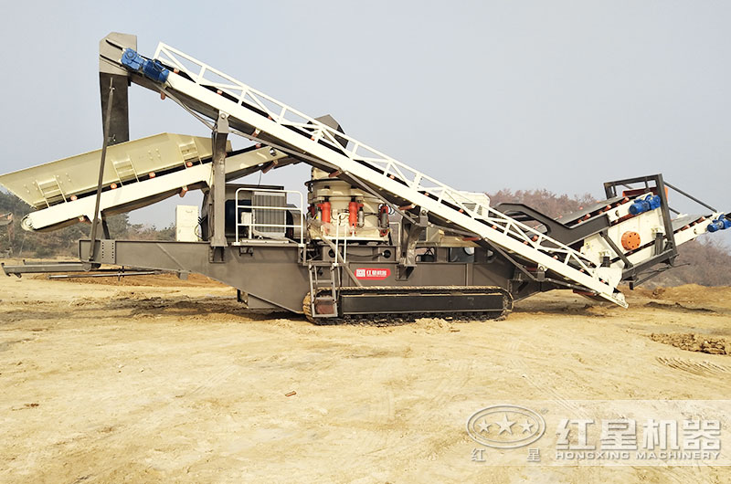 過環(huán)保的高質量移動破碎設備已經開到破碎現(xiàn)場