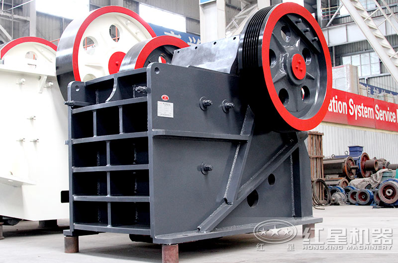 日產(chǎn)1萬(wàn)噸的石頭破碎機(jī)規(guī)格型號(hào)有哪些？