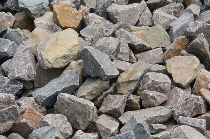 粉碎石灰石用什么機器好？