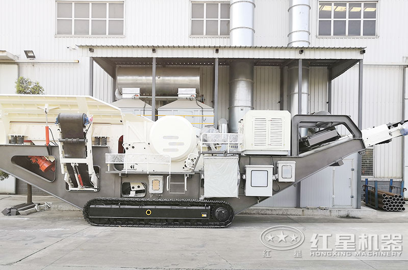 石子生產(chǎn)現(xiàn)場(chǎng)告訴您，履帶移動(dòng)三機(jī)破碎效果是多么好