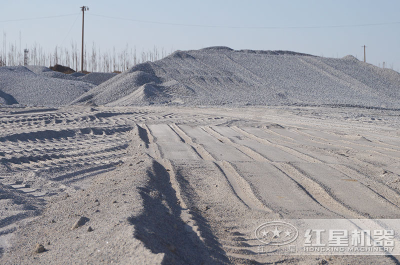 破碎石頭生產(chǎn)石子違法嗎，現(xiàn)在可以著手2022年石頭加工了嗎？