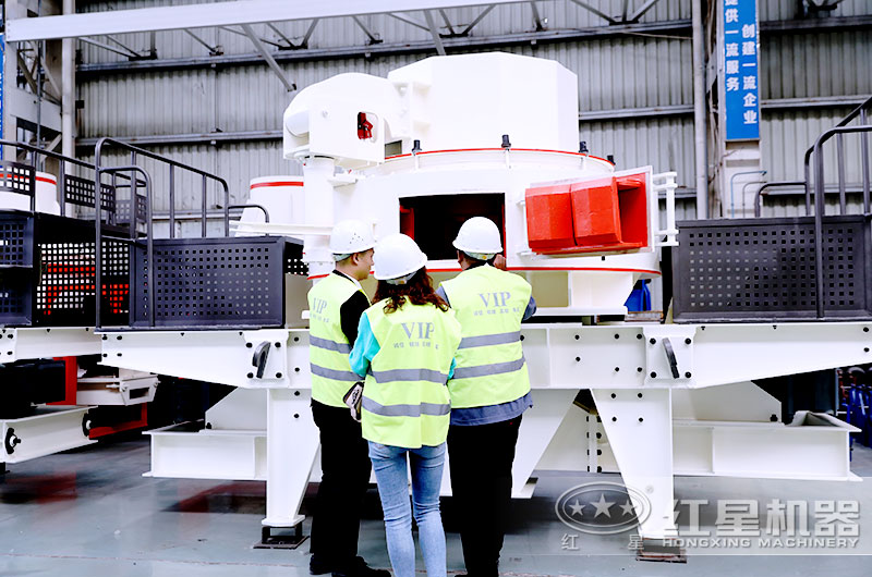 山東德州用戶來廠考察沙子生產(chǎn)線設備