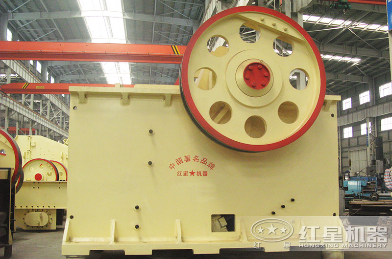 300Ⅹ1300大型細(xì)顎破型號(hào)參數(shù)及具體價(jià)位這里都有，需要的看過來