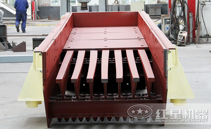 人工石頭磕石子有什么流程，采用什么設(shè)備？