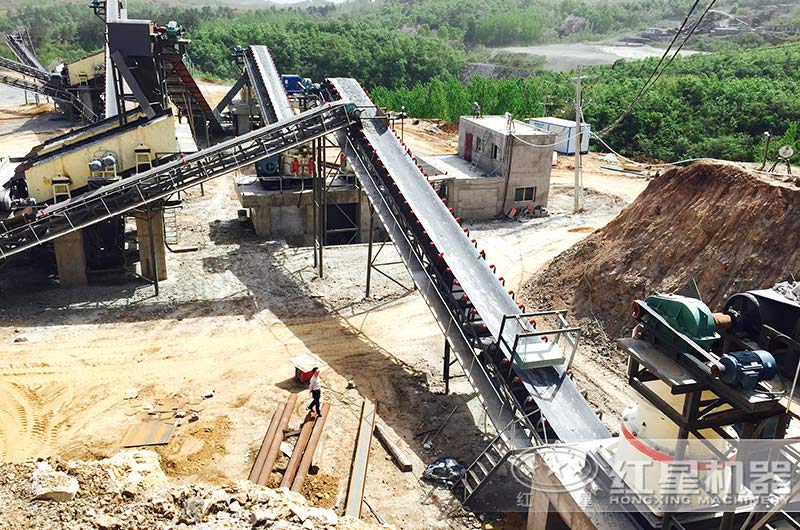 移動碎石機和固定碎石機哪個好？話不多說，上現(xiàn)場圖