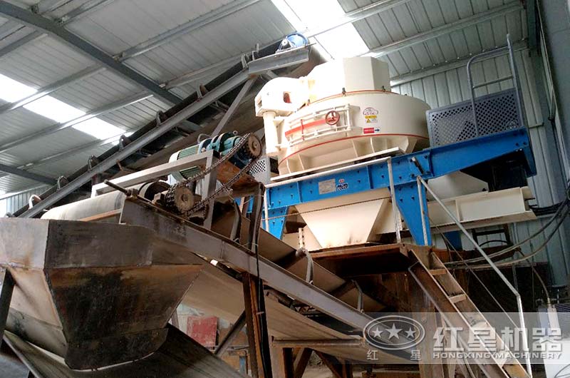 河石碎沙機(jī)多少錢？生產(chǎn)出來的人工沙與河沙有什么區(qū)別？