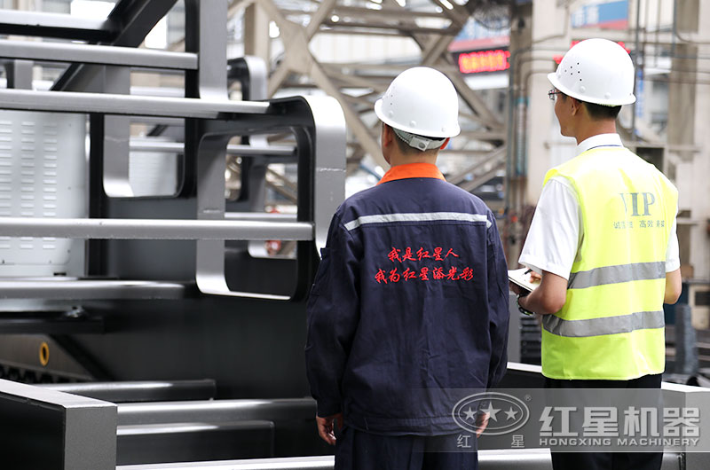 紅星工程師在做質量檢測與數(shù)據(jù)對比