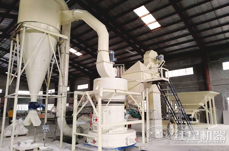 新型自動(dòng)膩?zhàn)臃凵a(chǎn)現(xiàn)場(chǎng)