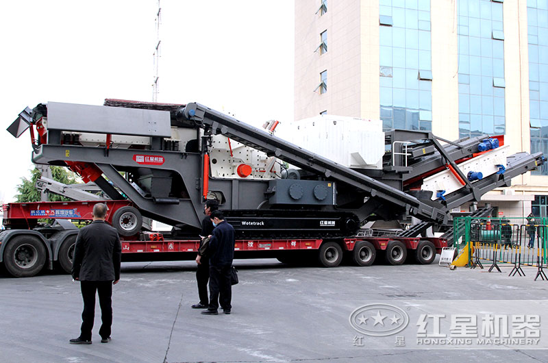 履帶式砂石粉碎機(jī)全力出擊，碎石效果驚人，報價是多少？