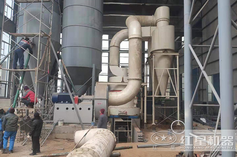 打膩?zhàn)?00目用什么磨粉機(jī)器？膩?zhàn)拥倪x擇原則是什么？