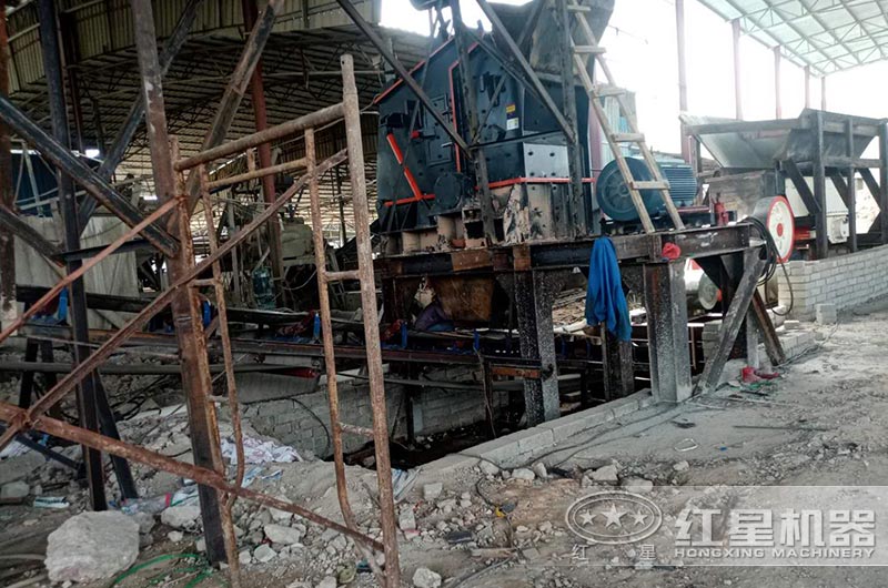 1315反擊破制砂機沒有篩底能不能出砂？板錘多久換一次？怎么安裝？