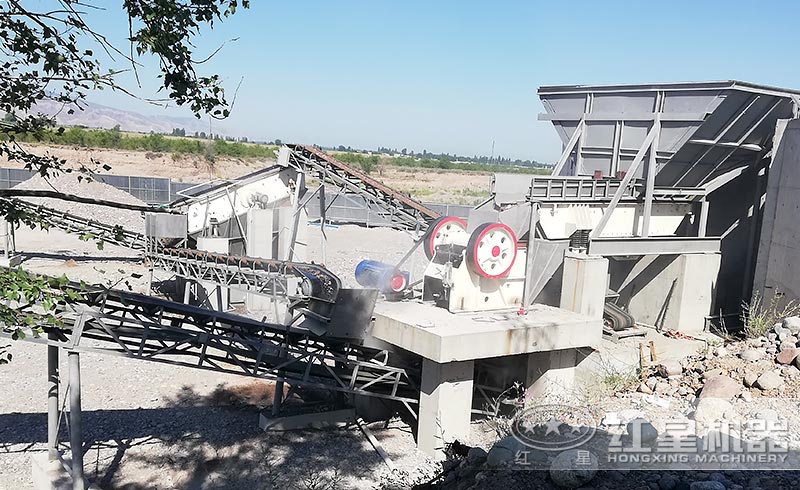 礦山鄂式破碎機(jī)價(jià)格一臺(tái)是多少錢？詳看紅星破碎機(jī)2021新報(bào)價(jià)