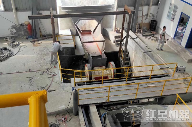 磚廠用頁(yè)巖破碎機(jī)轉(zhuǎn)速一般是多少？頁(yè)巖磚和紅磚哪個(gè)建房子好？