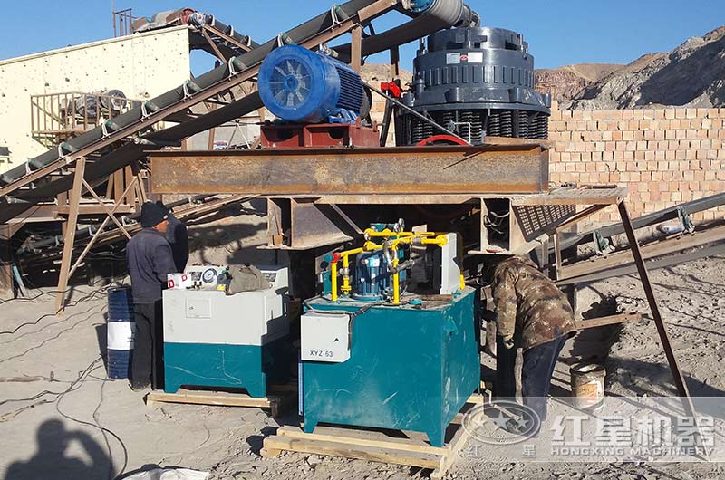 175紅星圓錐機(jī)配多少千瓦電機(jī)？每小時(shí)能生產(chǎn)多少?lài)嵤?？銅套怎么換？