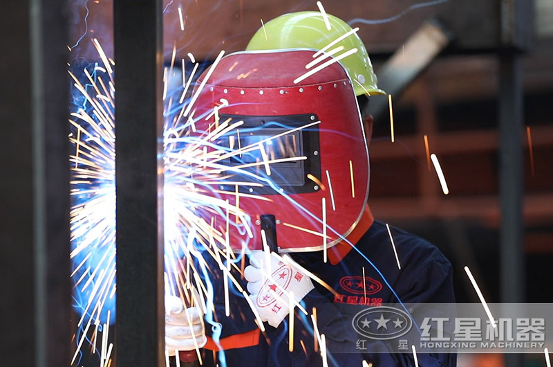 紅星S7系列干法制砂樓匠心制造，制砂手續(xù)辦理簡單